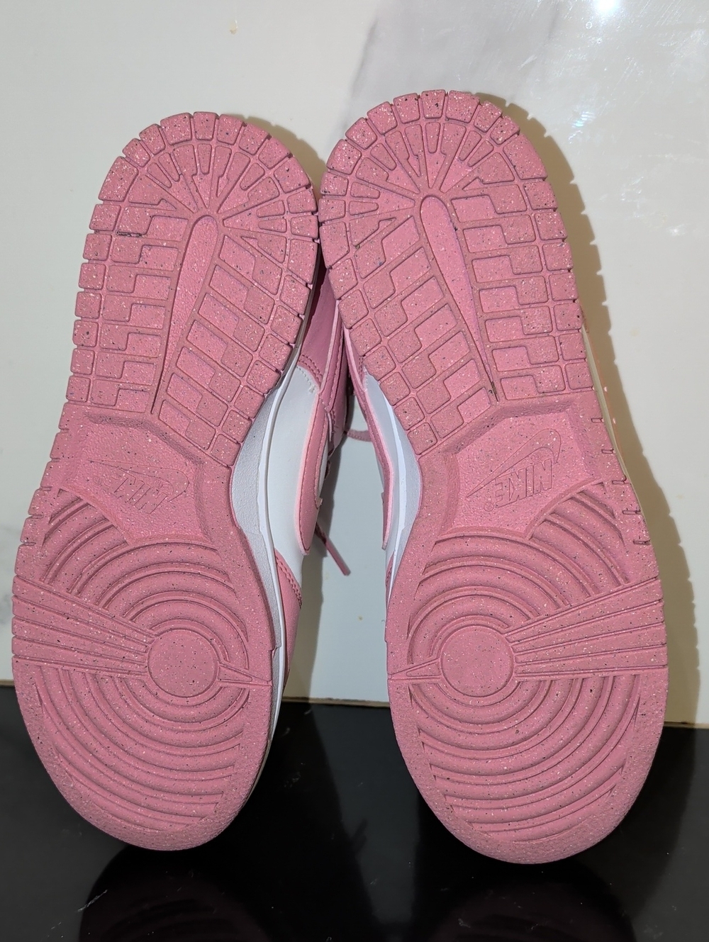 Nike Dunk Low 'Real Pink' Sneakers Wmn's Size 8.5 Like New MSRP $140 - Picture 7 of 9